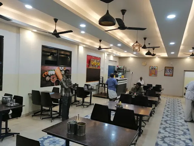 Hotel Gowrisankar