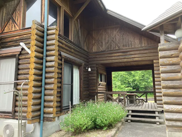 Log House Takajiri Riverside Village