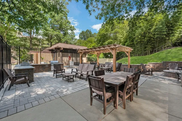 Merrill House Apartments