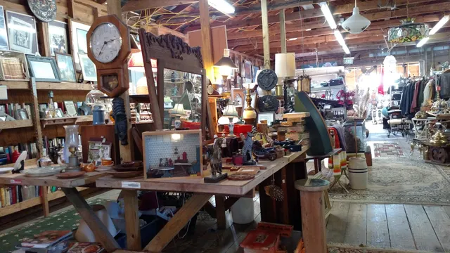 Old Tater Barn Trading Post
