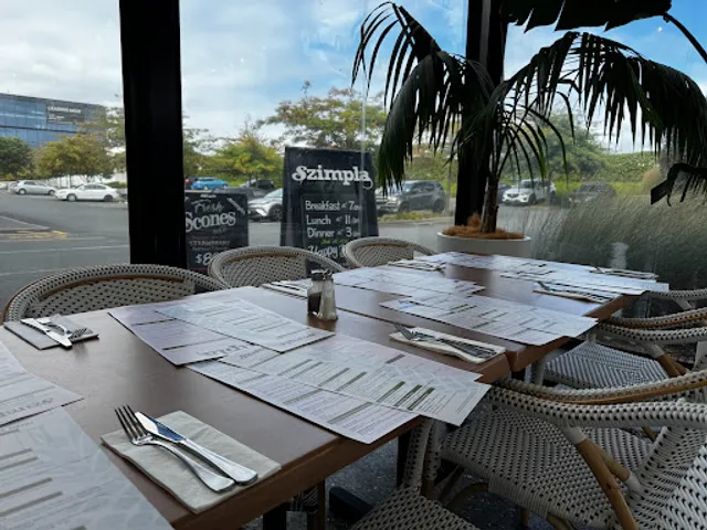 Szimpla: All-Day Eatery & Gastro Bar