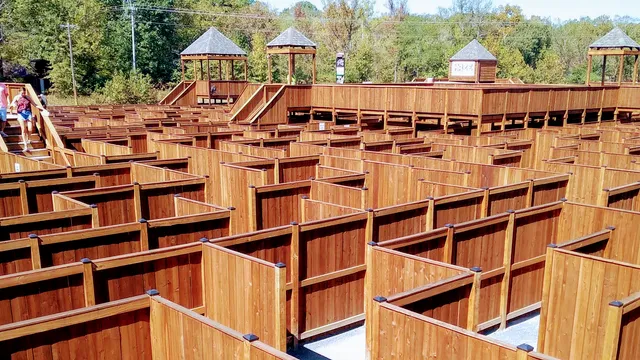 The Maze of Hochatown