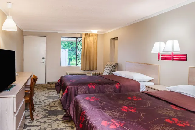 Knights Inn Farmington Hill