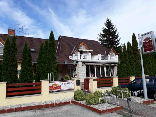 Parti Panzió