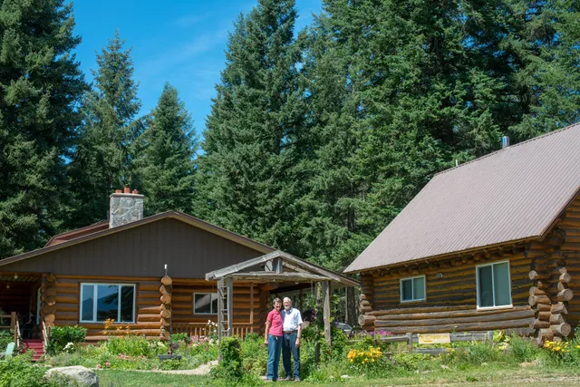 Cedar Mountain Farm Bed and Breakfast and RV Sites