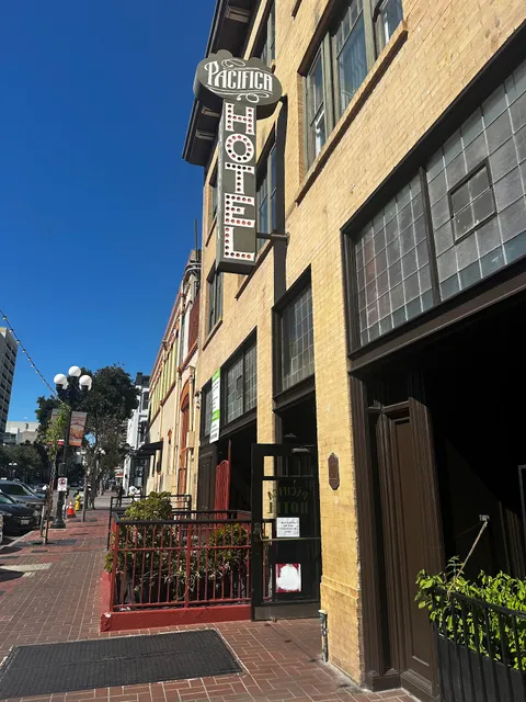 Pacifica Hotel