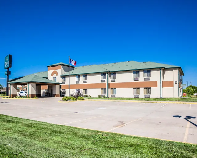 Quality Inn & Suites Altoona - Des Moines