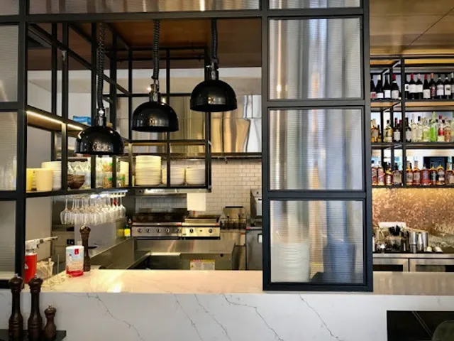 Alphonse Cuisine & Cocktails