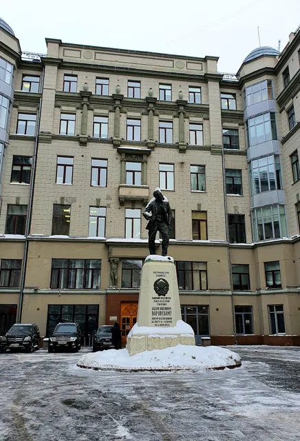 Pamyatnik V.v. Vorovskomu