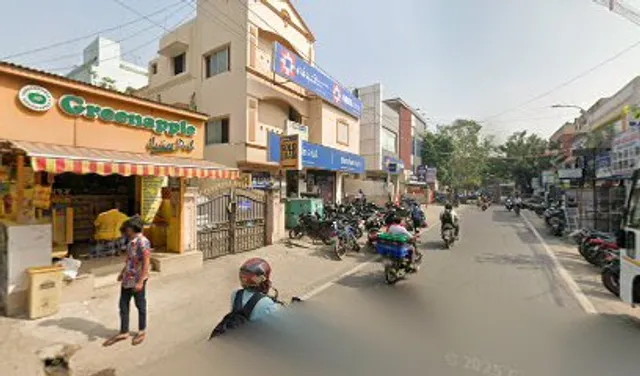 Green Apple Juice Pub