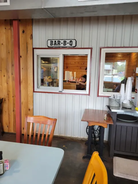 Janet’s B.B.Q & Cafe