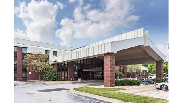 Ramada by Wyndham Bettendorf