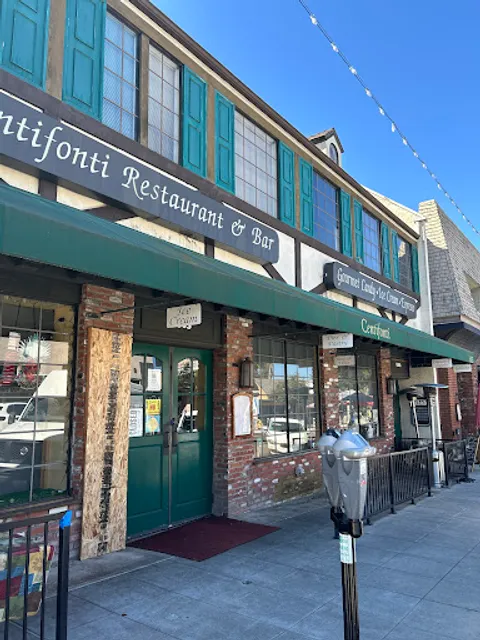 Centifonti's Bar & Restaurant