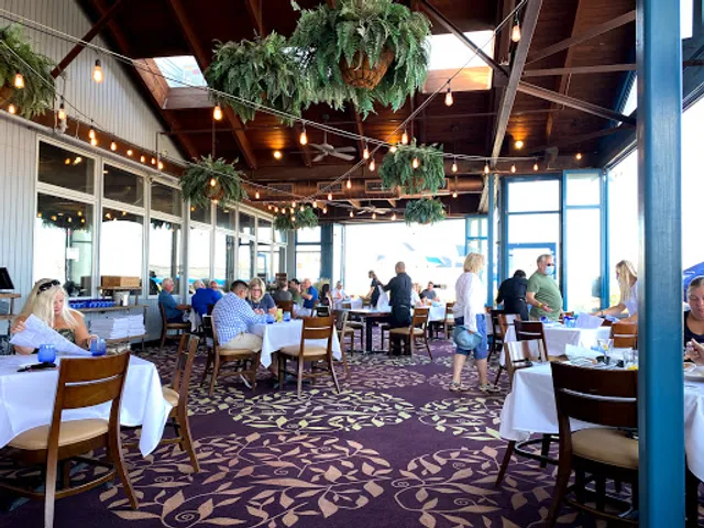 Rooney's Oceanfront Restaurant