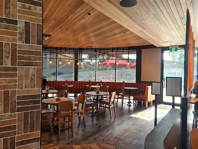 Nando's Wareca (Princes Hwy)