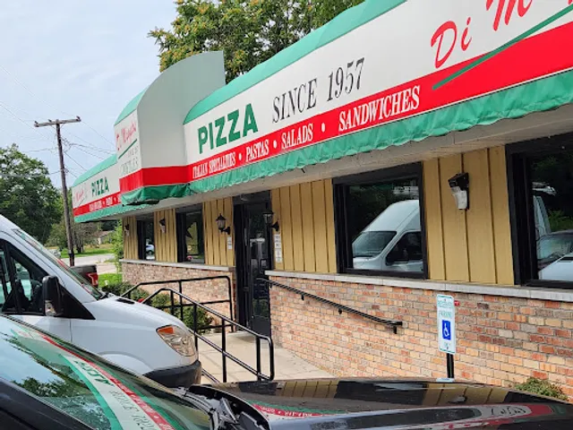 DiMaggio's Pizza and Burgers