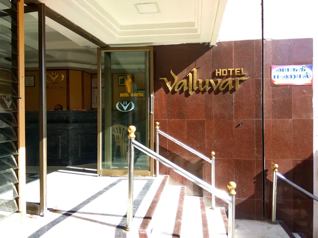 Hotel Valluvar