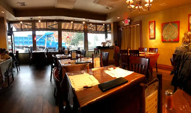 Siam Restaurant & Bar