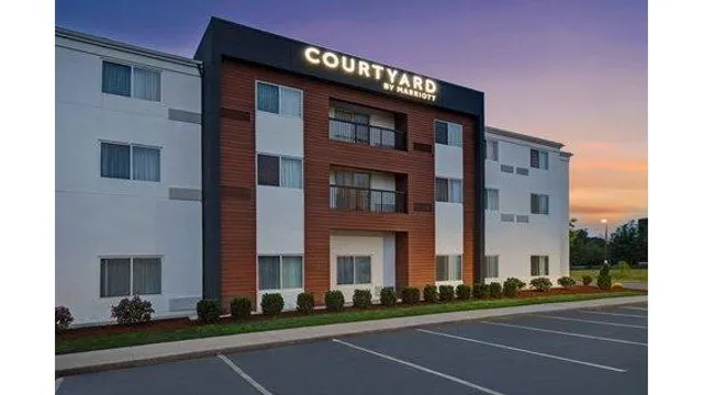 Courtyard by Marriott Boston Raynham