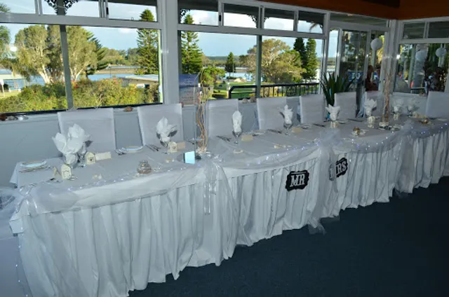 Pelican Rocks Seafood Restaurant & Cafe