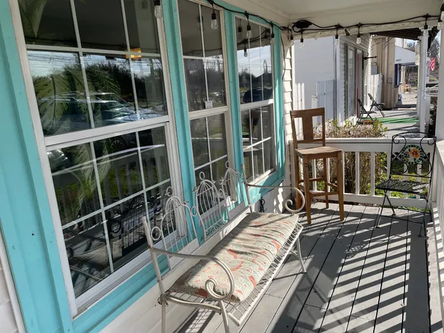 Just Friends Hair Salon