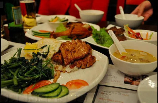 Miao Muse Paris Vietnam Snack