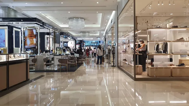 Estee Lauder 雅詩蘭黛 台中大遠百店