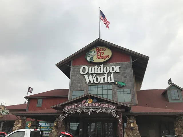 Bass Pro Shops