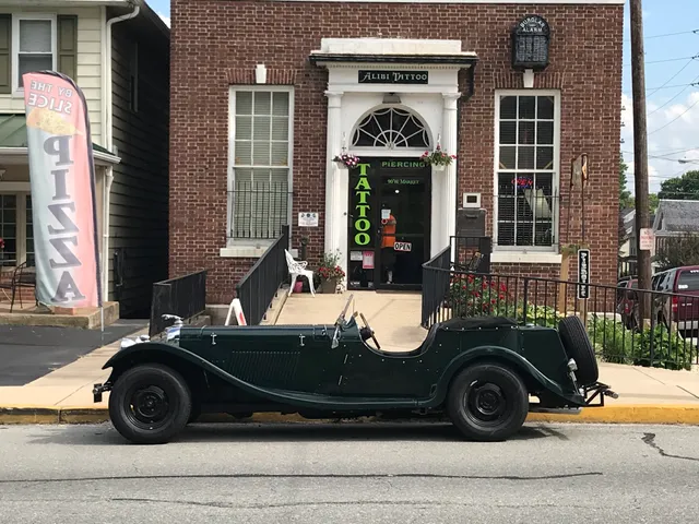 Alibi Tattoo & Piercing