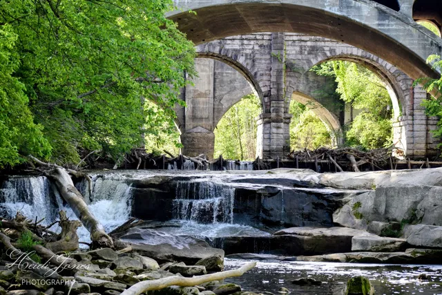 Berea Falls Scenic Overlook- Barret Overlook