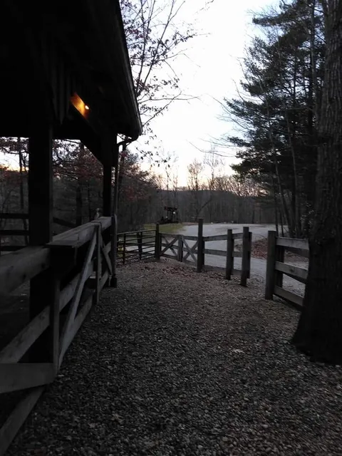 A Bend In the Road Cabins