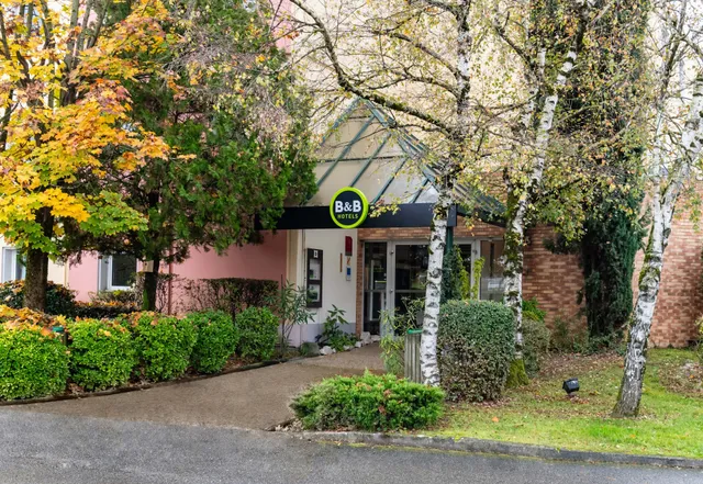 B&B HOTEL Grenoble Université 2 -