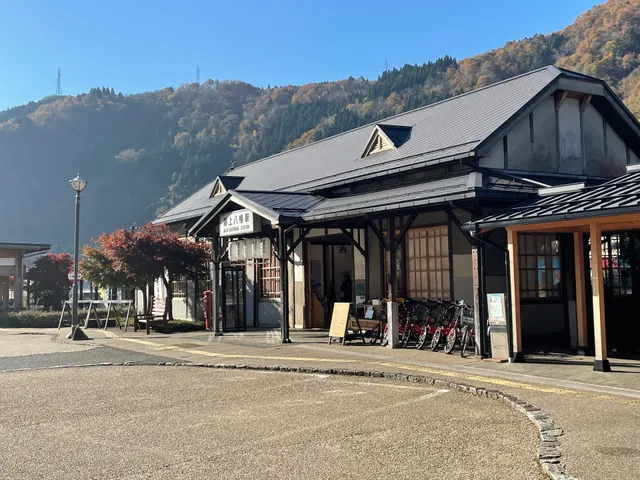 Gujō-Hachiman Station