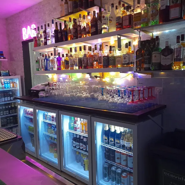 Black Jack Sports and Family Bar