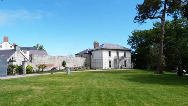 East Wing Cottage - Cardigan Castle