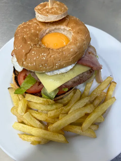 “ LOS PUENTES” Bar & Cafetería & Cervecería & Restaurante