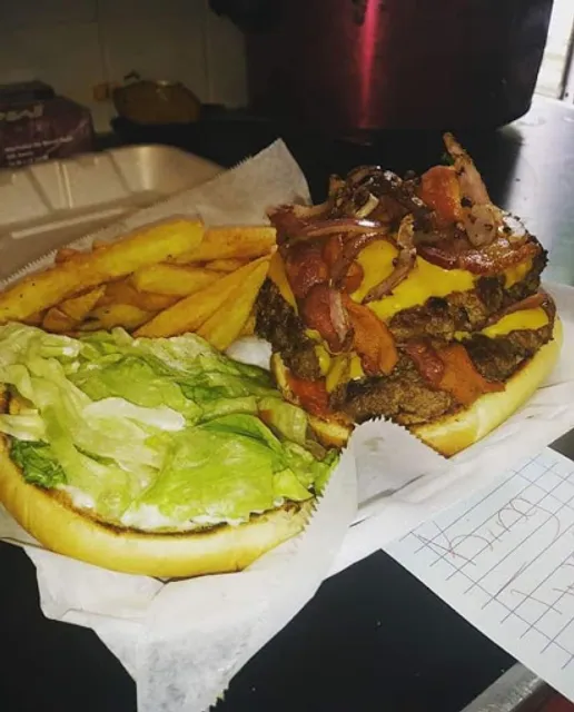 Hillboyz Wing and Burger Bar