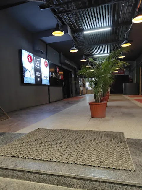 Element E7 Resto Bar