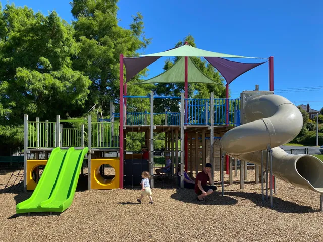 Riddell Road Playground