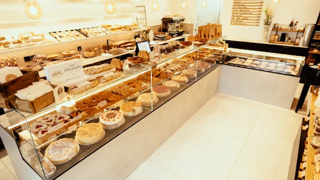 OSWALD - cafe | conditorei | boutique