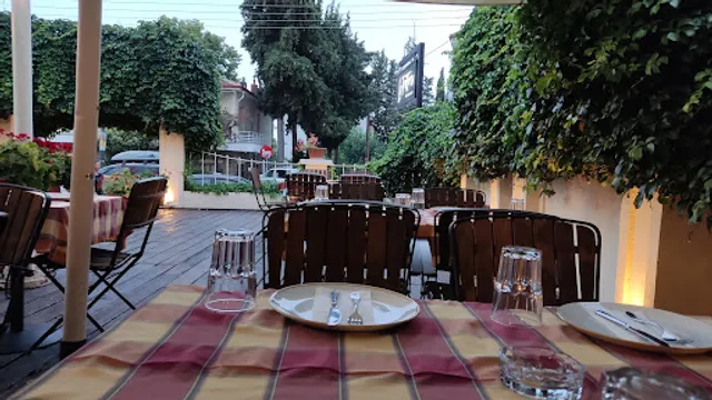 La Trattoria Estia