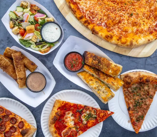 Mad Anthony's Pizza at Covington Yard