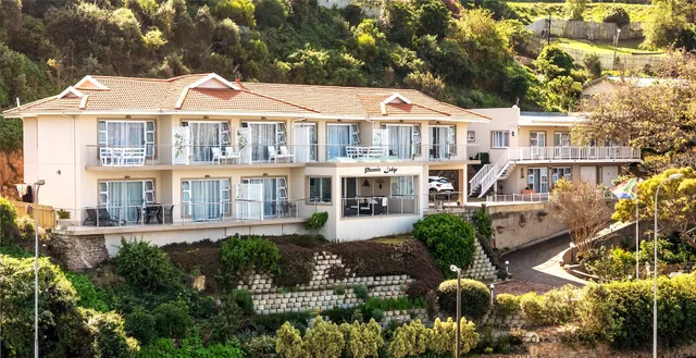 Phoenix Lodge and Waterside Accommodation