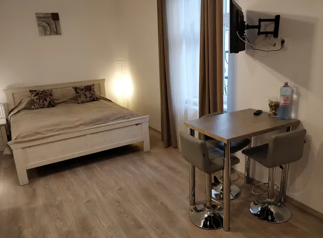 Central Parc Studios