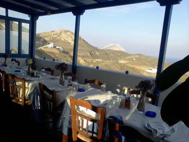 Liotrivi Restaurant Anafi