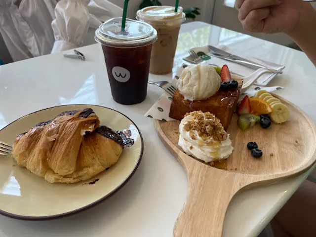 W cafe ศาลากลาง