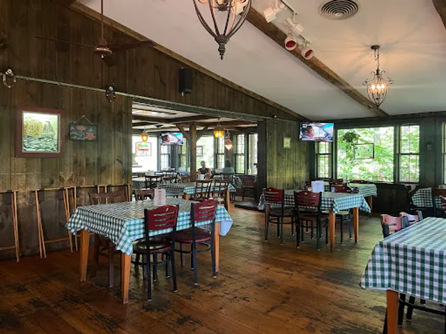 Emma's 321 Pub & Kitchen