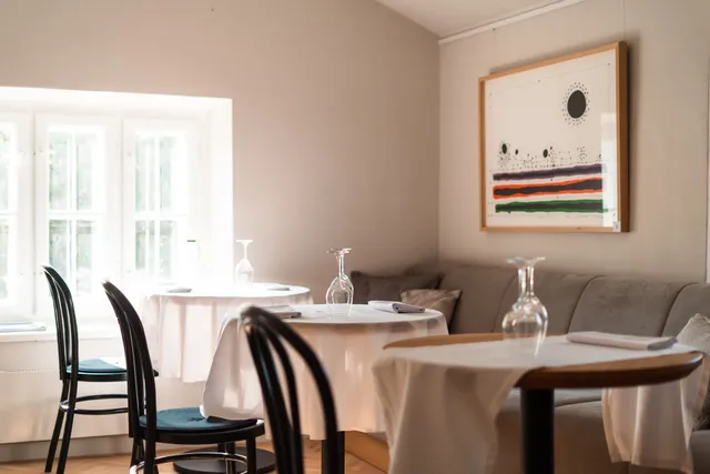 Villa22 Food / Art / Friends