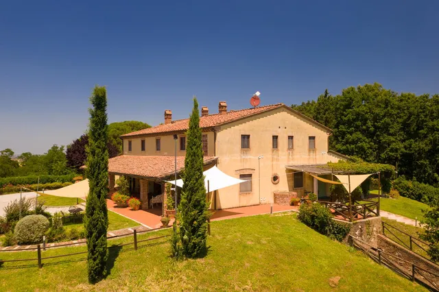 Agriturismo Valliferone | Agriturismo vicino Pisa con Piscina