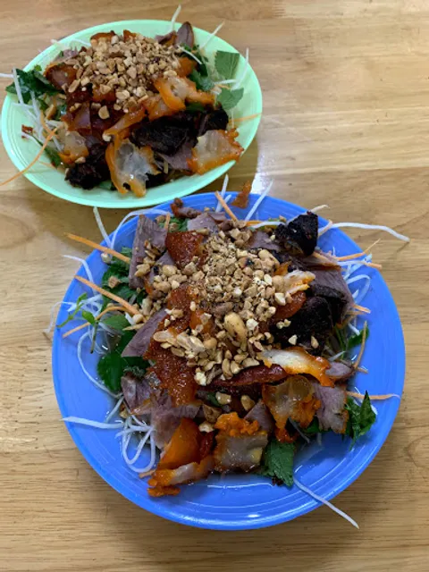 Nộm Bò Khô Long Vi Dung